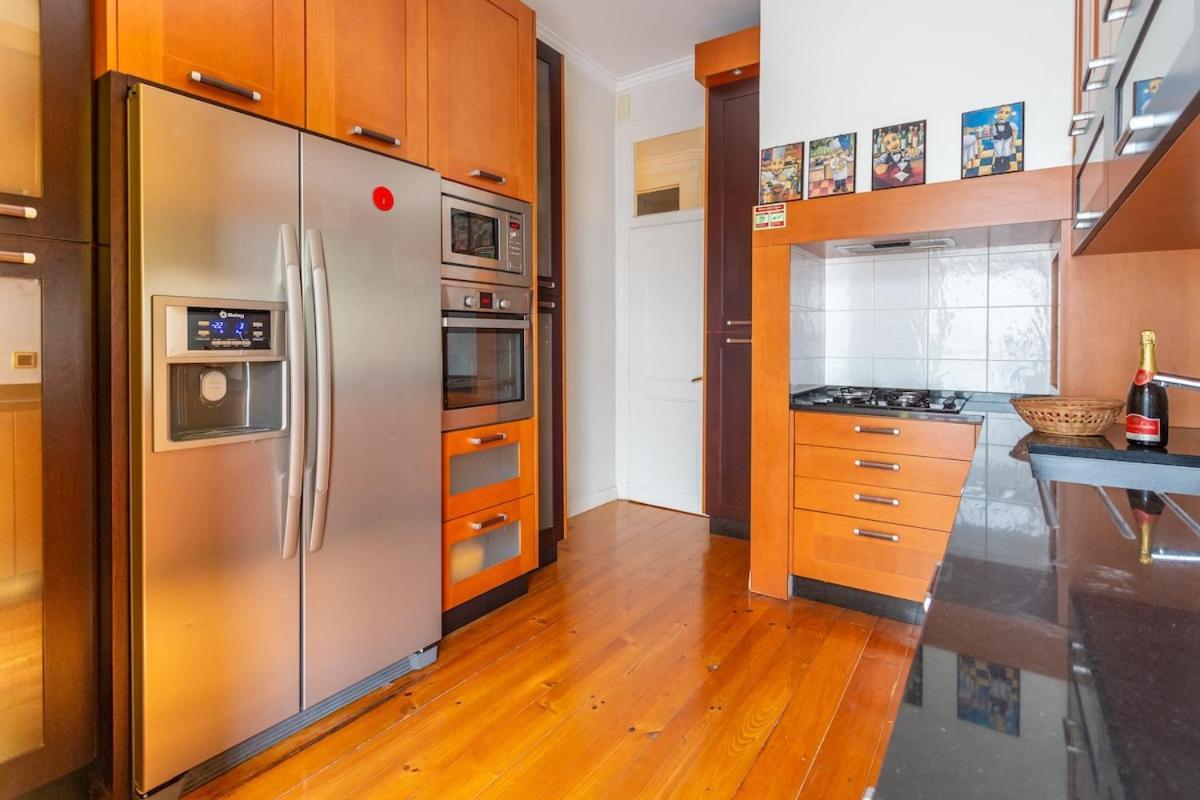 Bright 2 Bedroom Apt 100M From Av. Liberdade Lisbon Exterior photo